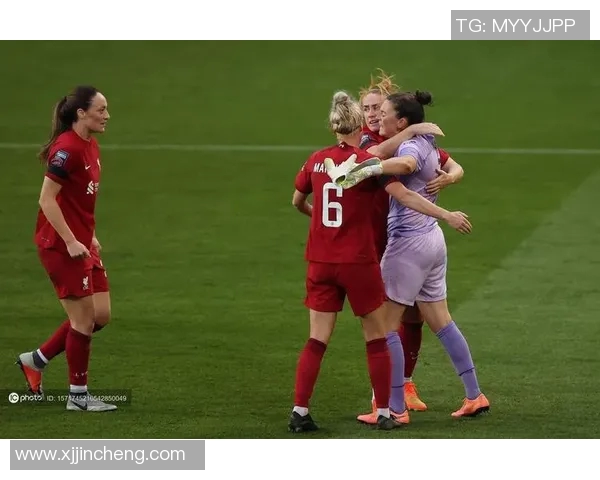 英超直播精彩瞬间引爆社交平台，网友热议连连！